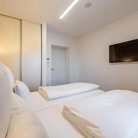 Magnificent Rooftop Jacuzzi & Terrace Olia Apartment