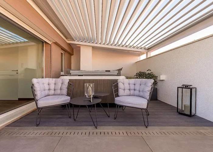 Magnificent Rooftop Jacuzzi & Terrace Olia * Ζαντάρ