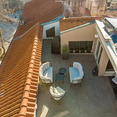 Magnificent Rooftop Jacuzzi & Terrace Olia