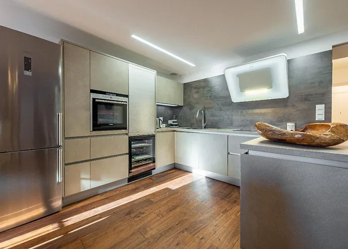 Magnificent Rooftop Jacuzzi & Terrace Olia * Задар